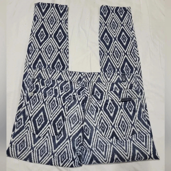 NWOT 7 For All Mankind The Cropped Skinny in Blue & White Ikat Print, Sz 26. - Picture 2 of 7